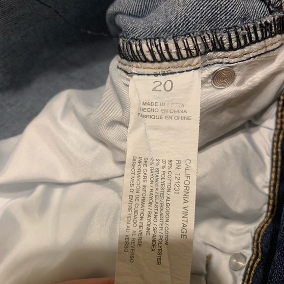 California Vintage Dark Blue Ankle Jeans. Lots of stretch. Size 20. EUC. - Picture 6 of 6